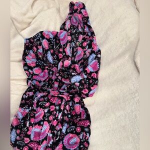 Vera Bradley Women’s Black and Pink Robe